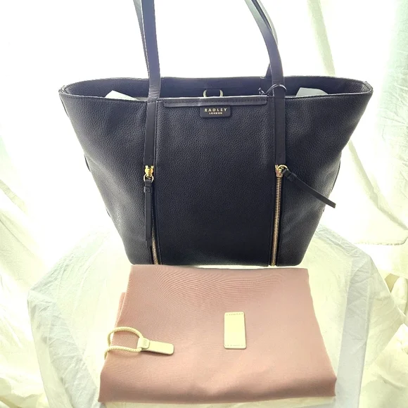 Gorgeous Radley London Tote EUC - Picture 15 of 16